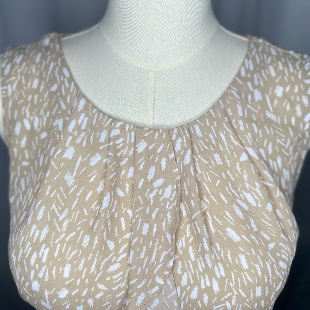 Covington Petite Beige Abstract Print Sleeveless Ruffle Front Blouse XL (1121) - Picture 8 of 14